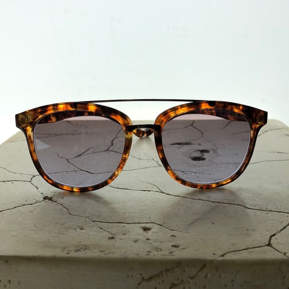 Oleg Cassini Round Tortoise Shell Cat Eye Frame Thin Arm Gray Tint - Picture 2 of 7